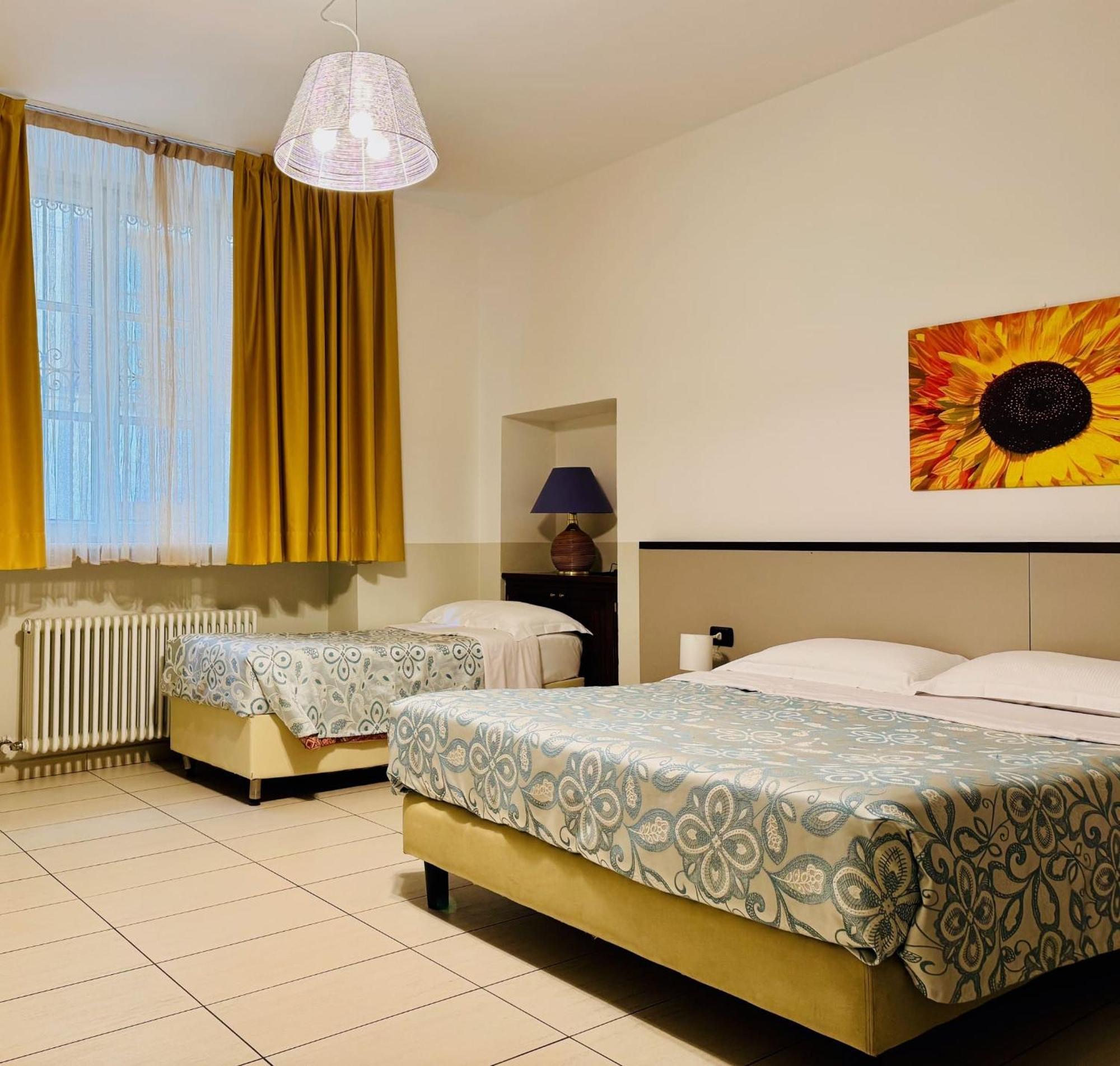 Hotel Marco'S Комо Екстериор снимка